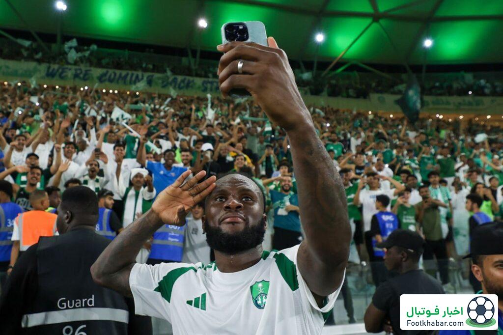 پیشنهاد به قهرمان آسیا از سری‌آ ایتالیا