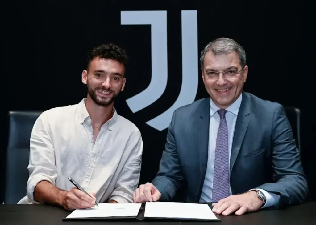 ژوائو ماریو با قرارداد 5 ساله به یووه پیوست/ خرید یوونتوس از پورتو: ژوائو به چیکو ملحق شد