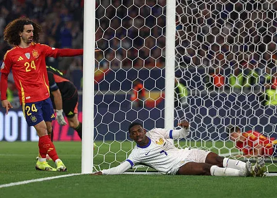 کوکوریا: دمبله را مثل محمد علی کلی ناک‌اوت کردم!