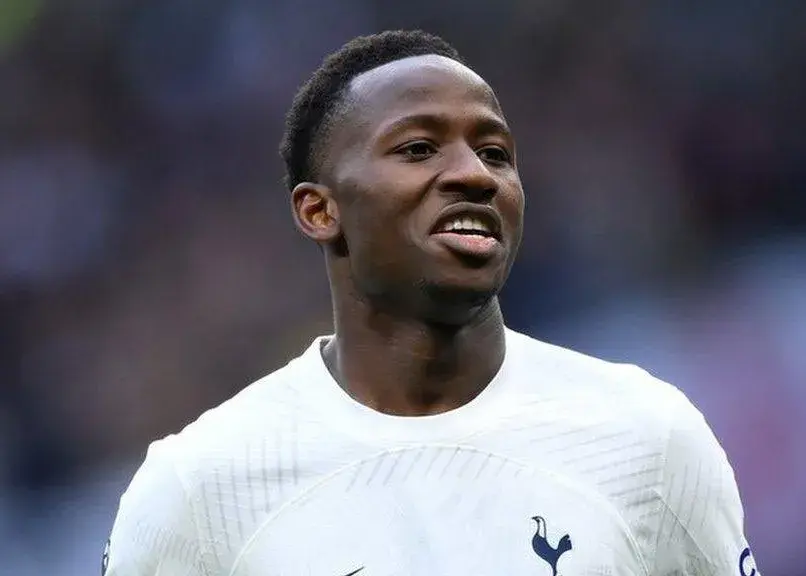 گل باورنکردنی سار به آرسنال از وسط زمین!