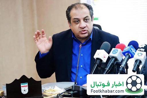 آمدم تا برای کتاب جدیدم مشورت بگیرم/ سهیل مهدی با موتورسیکلت در باشگاه استقلال!