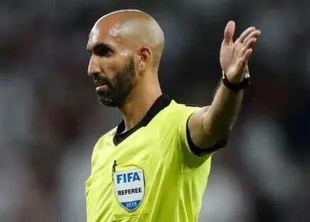 داور کویتی سپاهان-الدحیل‌ را سوت می‌زند