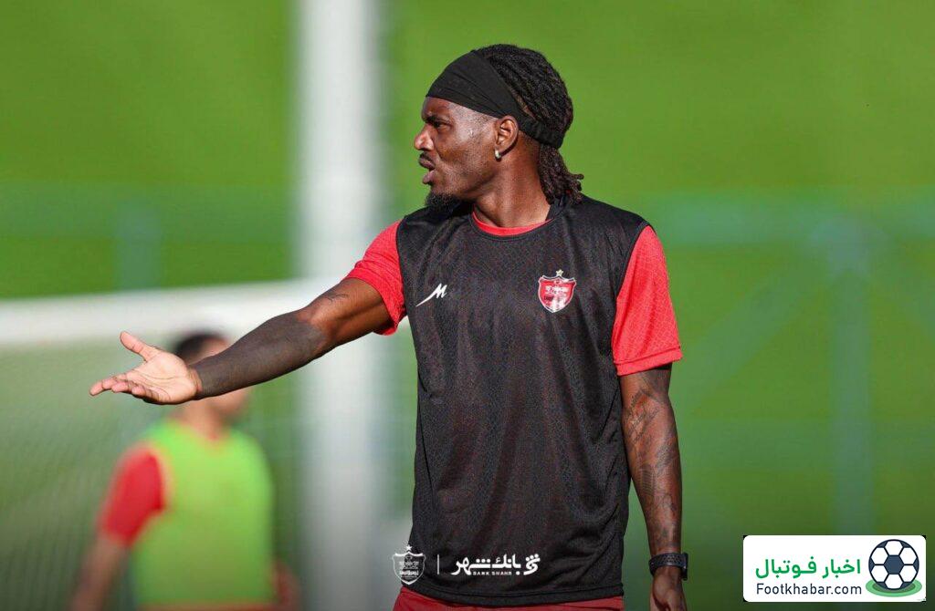 محرومیت شش ماهه برای من دیوانه‌کننده بود؛/ بیفوما: می‌توانم مقابل سپاهان بازی کنم