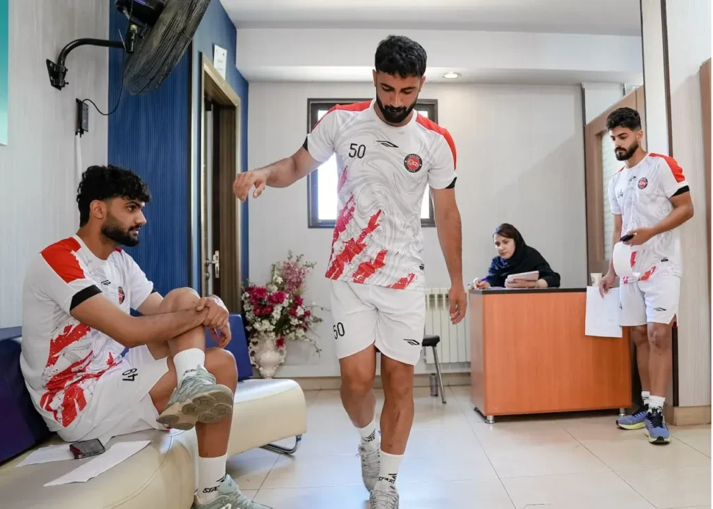 صادق محرمی: این خط را بگیر و بیا!