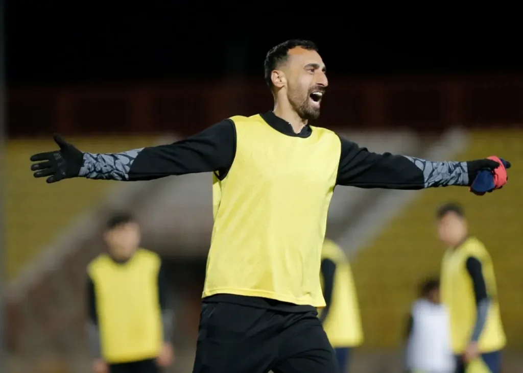 مهاجم اسبق استقلال به هوادار پیوست