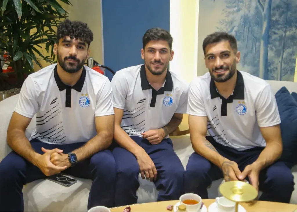 تاجرنیا: مشکلی برای ثبت قراردادها نداریم/ استقلال با تمام قوا مقابل تراکتور