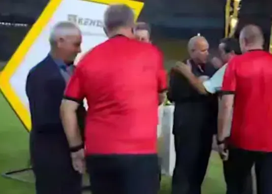 عبور معنادار اسکوچیچ از تاج در جشن قهرمانی