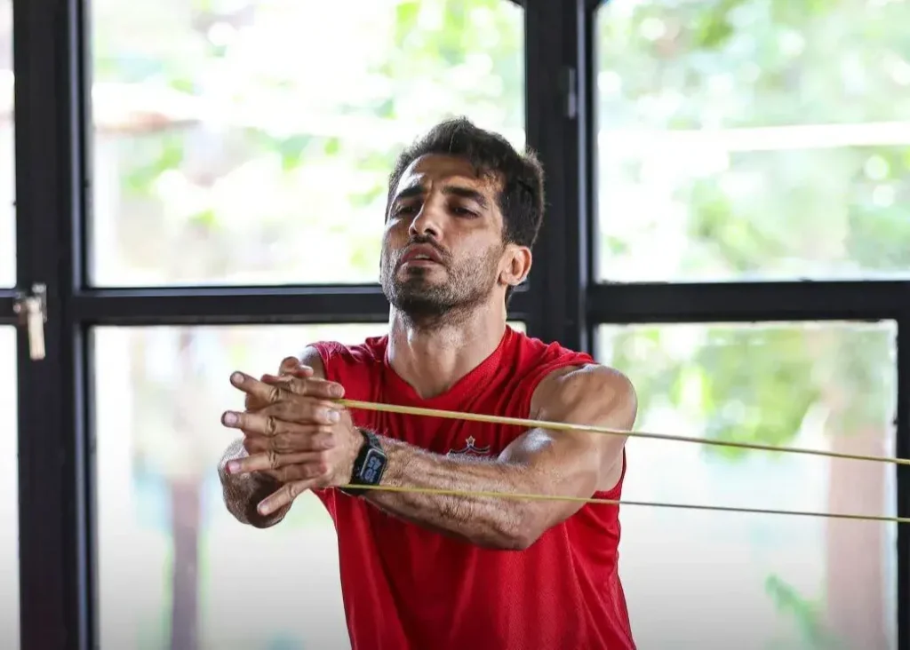 آماده بازی و نه آماده پایان/ کشمکش بی‌صدا، سخت‌ترین پیش‌فصل وحید امیری