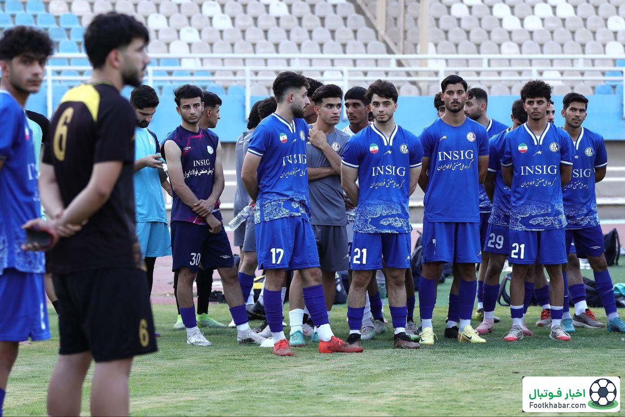 استقلال خوزستان مستاجر اکباتان شد