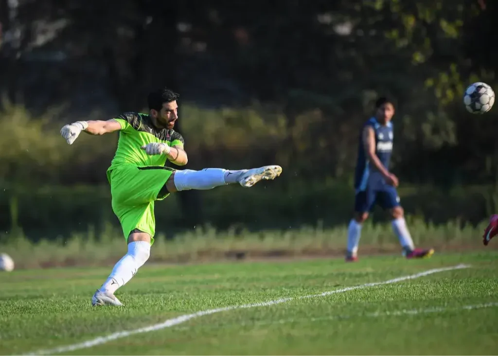 تمام تلاش‌مان را برای شادی هواداران نساجی می‌کنیم؛/ ملکی: صدای دوستانم در لیگ یک هستم