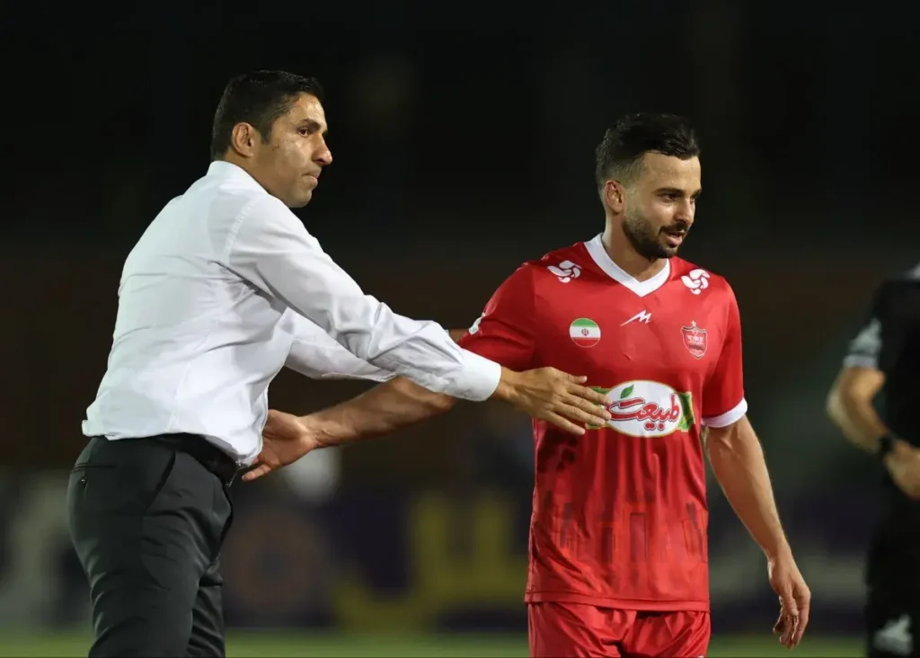 برای تقسیم کار در نیمکت سرخ‌ها/ هاشمیان و وعده حضور یک مربی دیگر در پرسپولیس