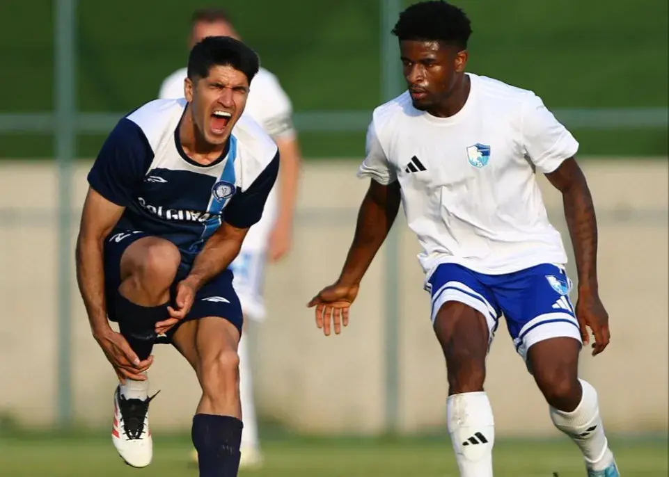 زد و خورد و بازی فیزیکی حتی در بازی تدارکاتی:/ گل‌گهر در بازی دوستانه جنگیدن را تمرین کرد!