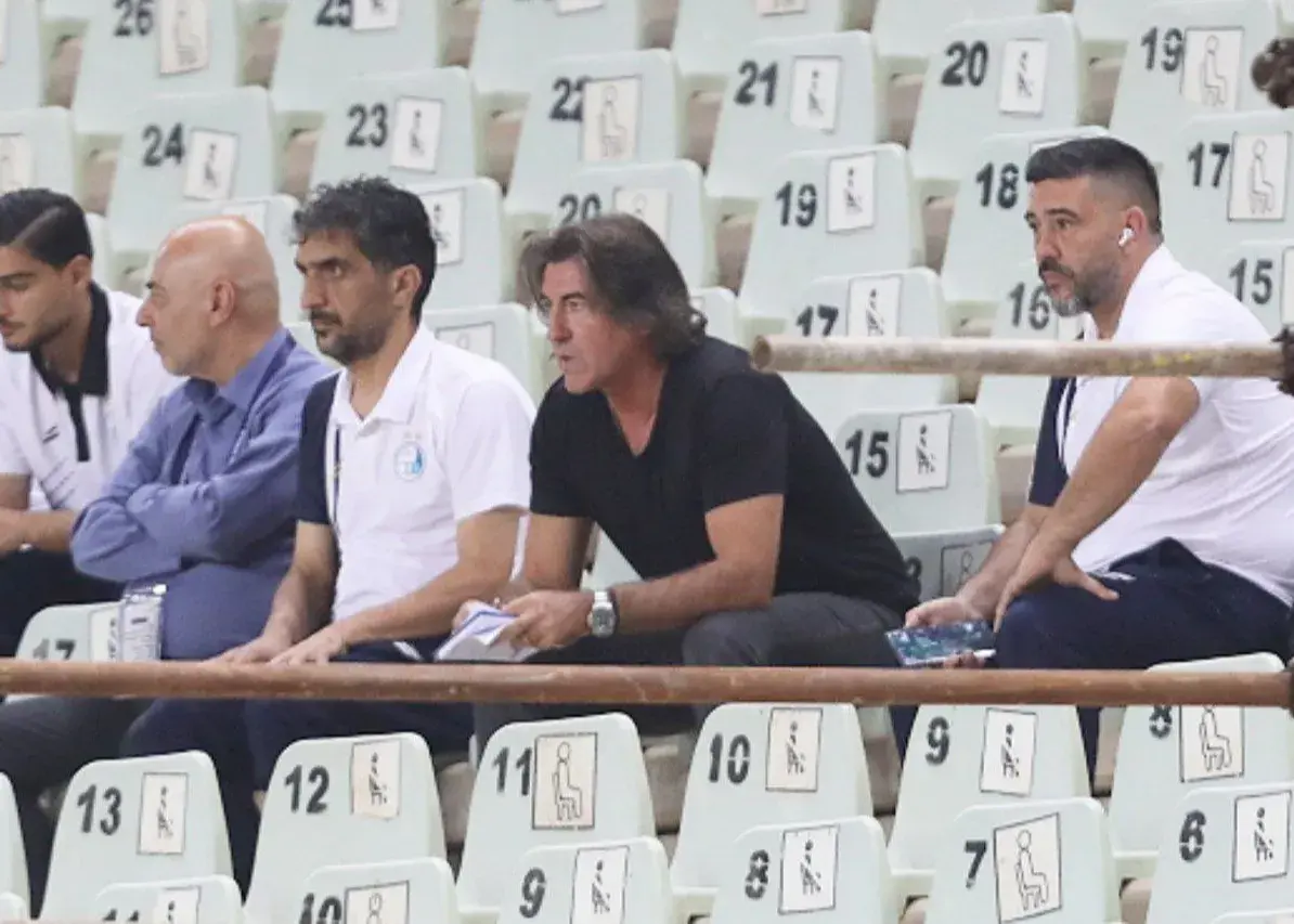 دغدغه های سرمربی استقلال در دوران محرومیت/ ساپینتو نه هندزفری گذاشت، نه به رختکن رفت!