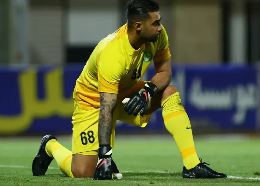 پنجره بسته بود و او رفت؛/ عصبانیت آبادانی‌ها از جدایی ناگهانی فروزان