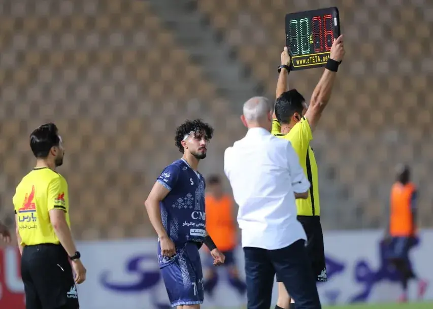 سه بازیکن جوان و گمنام، تعویضی‌های اخباری