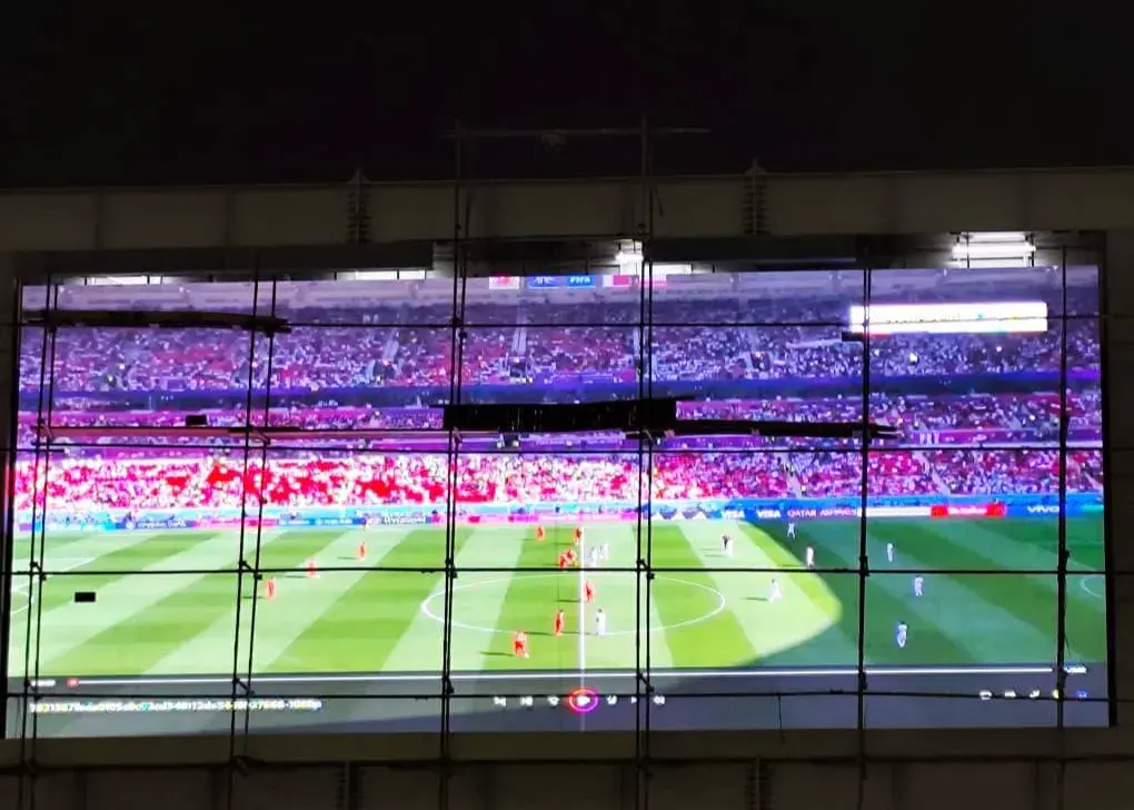 رونمایی از اسکوربرد غول‌پیکر پارس شیراز (عکس)