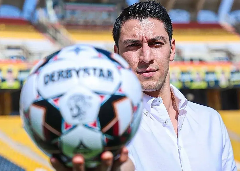 نیاز به توافق مالی با سپاهان برای فسخ قرارداد/ موضوعی که اخباری را از استقلال دور نگه داشت