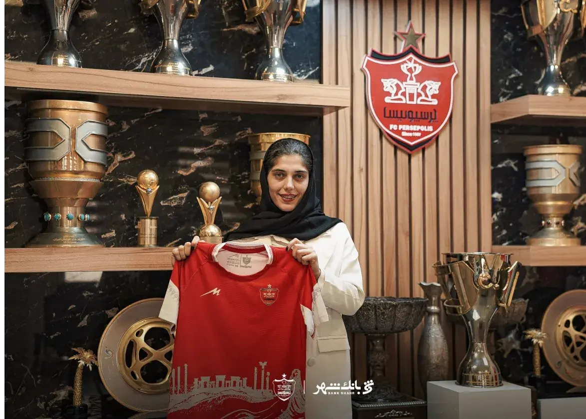 "ثنا صادقی در جمع قرمزها"/ ملی‌پوش سابق، خرید جدید زنان پرسپولیس