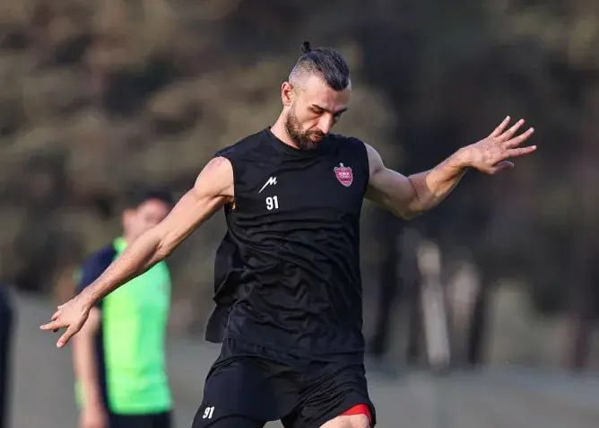 رونالدوی لیگ ایران ماند و نرفت!