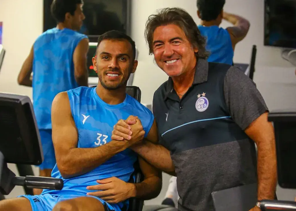 مدافع آبی‌ها به دنبال معافیت از خدمت/ استقلال نگران سربازی ابوالفضل جلالی نیست