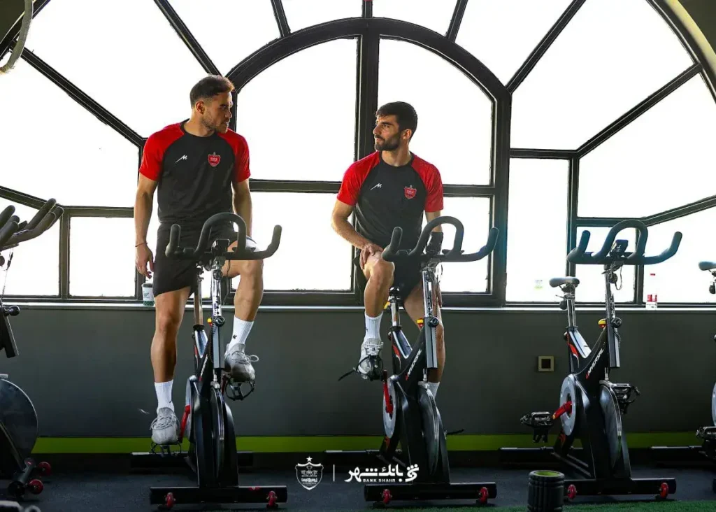 هاشمیان تصمیم نهایی را گرفت:/ تغییر بزرگ در پرسپولیس با ورود قطعی یک چپ‌پای خارجی!