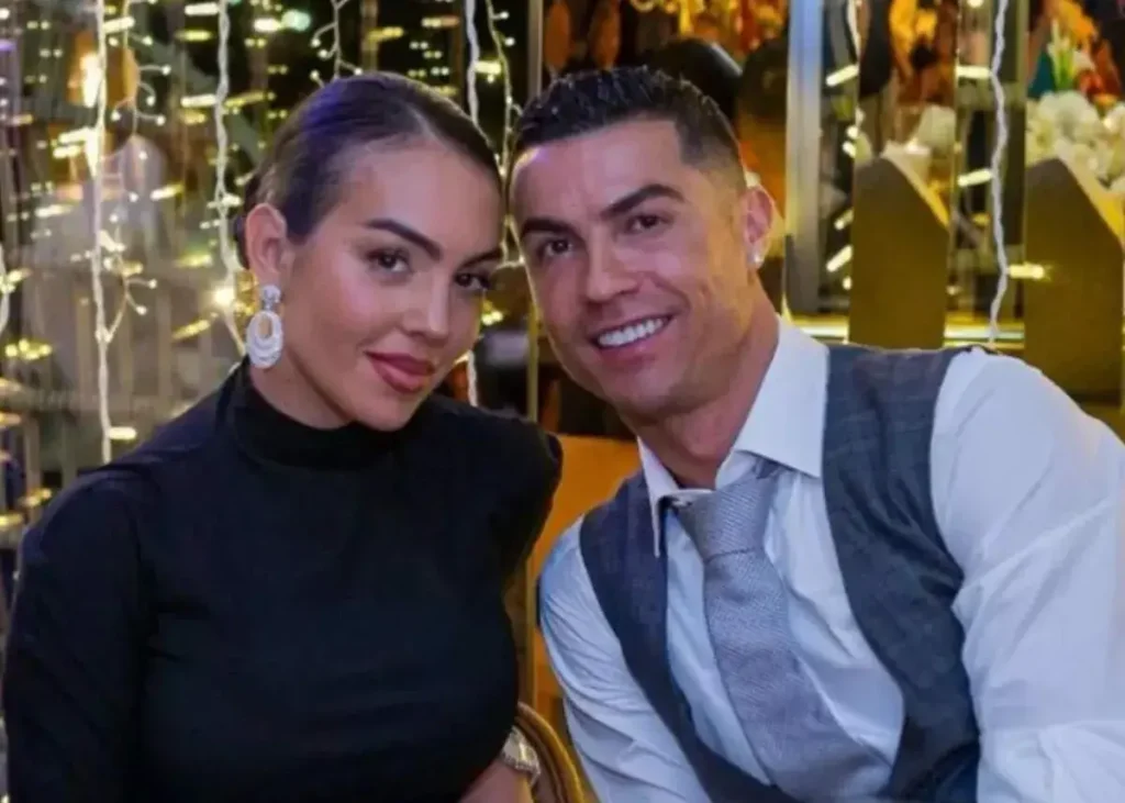 سنگ تمام ستاره پرتغالی/ هدیه نامزدی ۳۴ میلیاردی رونالدو به جورجینا!