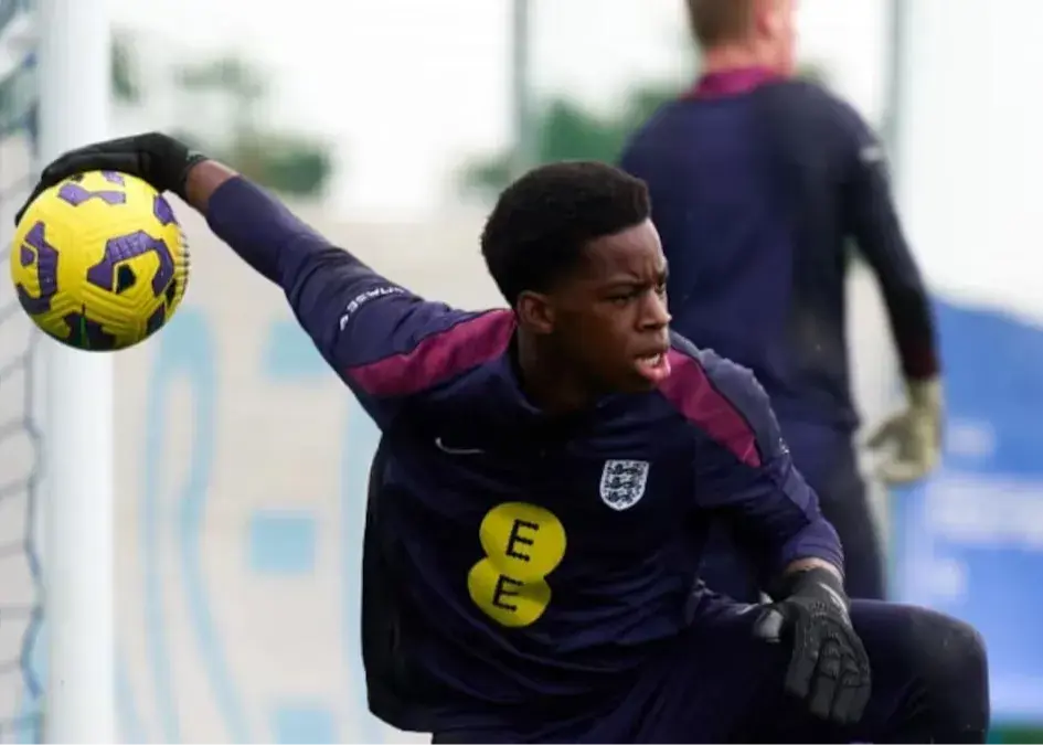 اسپانیا چیچورو را از انگلیس ربود