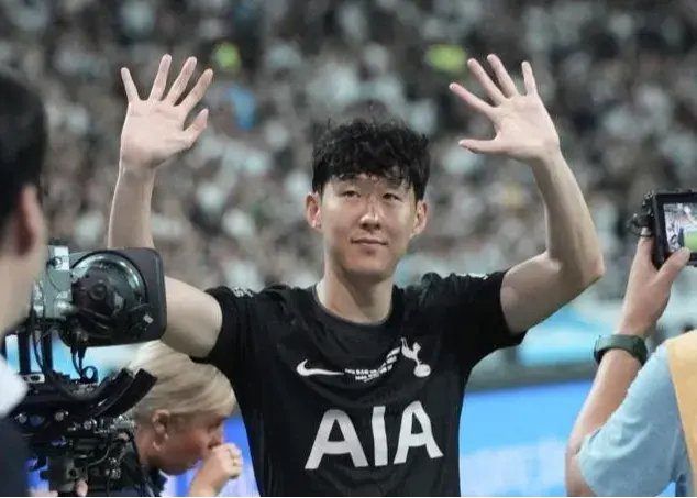 با اعلام لس آنجلس اف سی:/ سون رکورد فروش پیراهن تاریخ ورزش را زد!