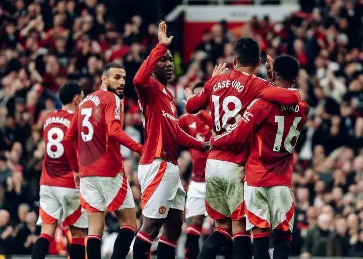 با پیشنهاد کریم بنزما؛/ الاتحاد به سراغ هافبک منچستریونایتد می‌رود