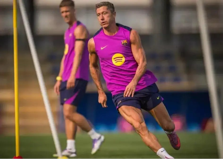 بازگشت لواندوفسکی/ فلیک در تمرین بارسلونا سورپرایز شد