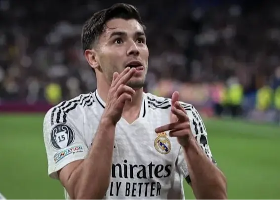 بنفیکا مشتری ستاره محبوب رئال شد