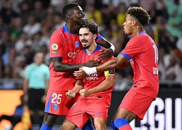 به زحمت دفاع اتوبوسی نانت را باز کردند/ نانت 0-1 پی‌اس‌جی: شروع خسته قهرمان اروپا