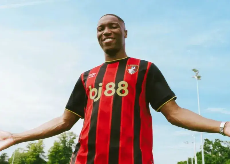 بورنموث دومین خرید گران‌قیمت تاریخ خود را تأیید کرد