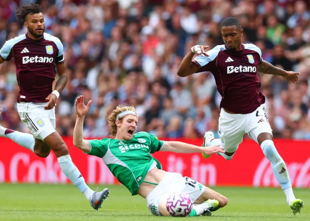 تساوی بدون گل برابر ویلا/ توقف نیوکسل در روز توهین‌ها به ایساک