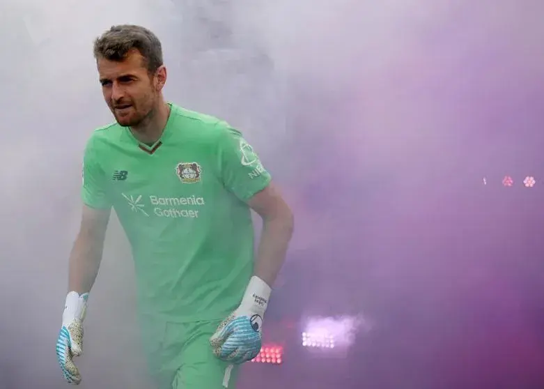 تشویق شدید پدر و مادر ویزتز در بای آرنا / پیروزی قاطع لوزکوزن در آخرین بازی گلر سرشناس