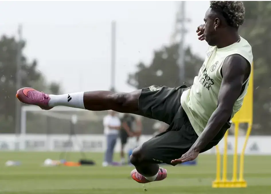 تنش بالا گرفت: فعلا خبری از تمدید وینی نیست