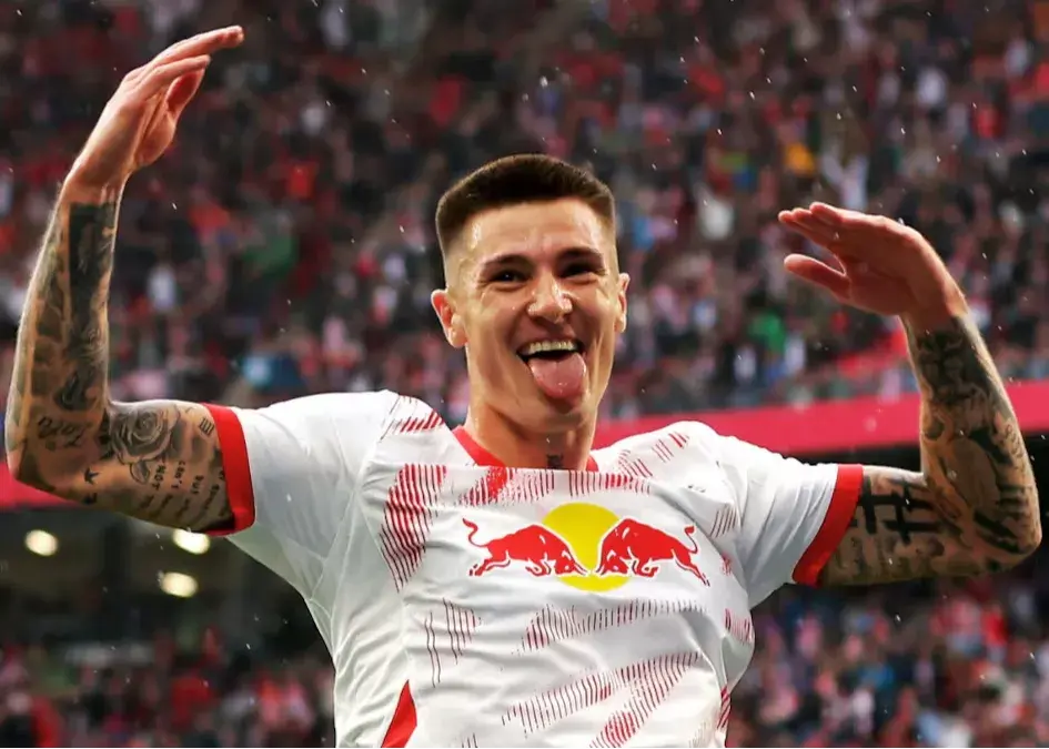 توافق یونایتد با ششکو/ خط حمله رویایی منچستر شکل گرفت