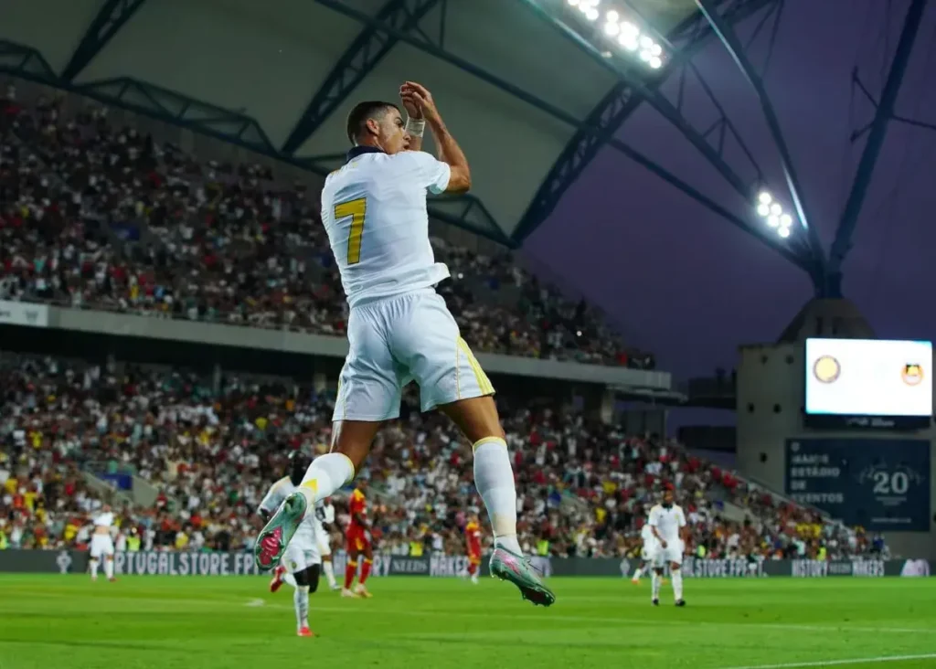 جنون کریستیانو مقابل ریو آوه/ رونالدو در حد توپ طلا: هت‌تریک سی‌ آر‌ سون در پرتغال