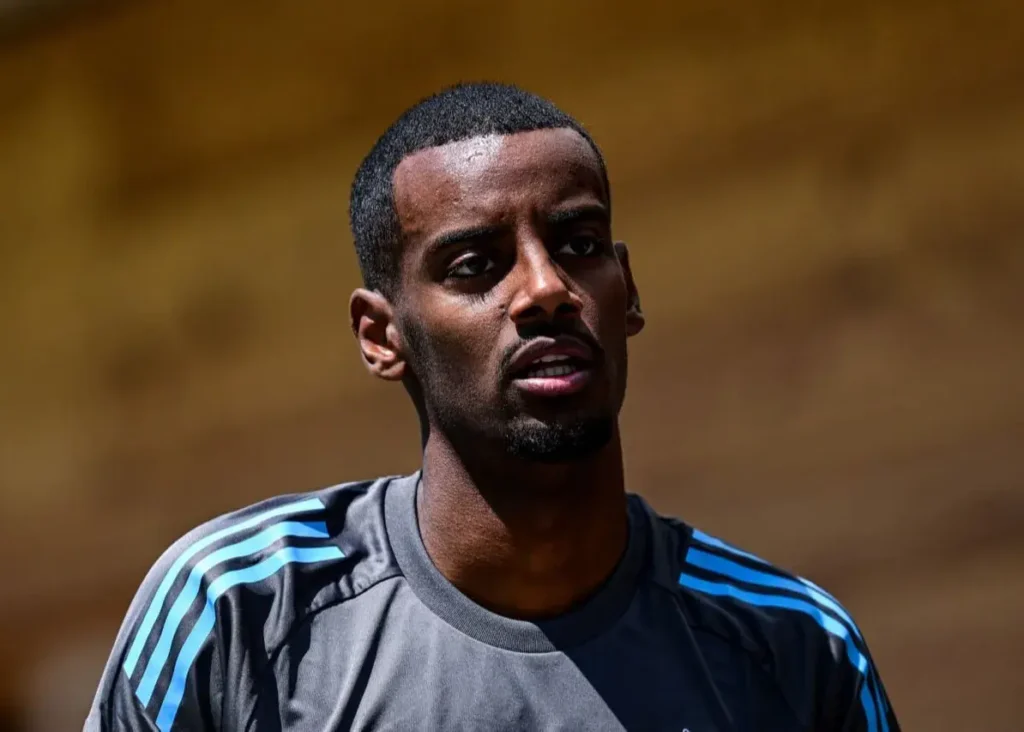 جواب ستاره سوئدی خیلی زود داده شد/ پاسخ قاطع نیوکسل: بعید است ایساک را بفروشیم!