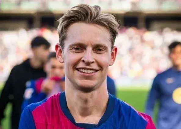 حل مشکل بزرگ: ستاره بارسا تمدید می‌کند