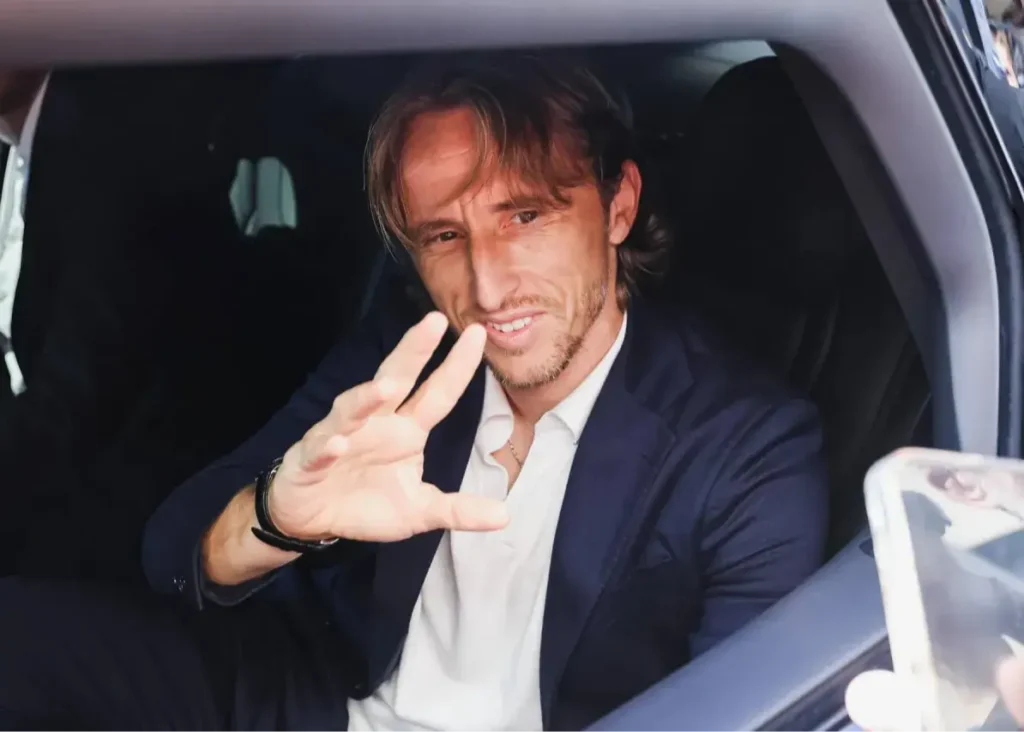 دوست دارم اینجا هم قهرمان شوم/ مودریچ: باختن در اروپا را به آلگری یادآوی نمی‌کنم