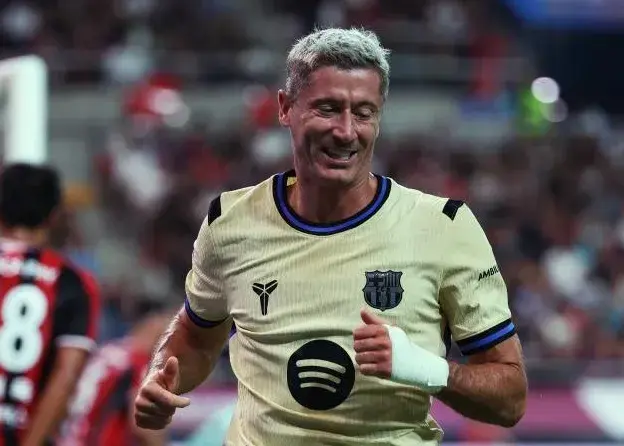 دومین فهرست فلیک: بازگشت ستاره بارسلونا