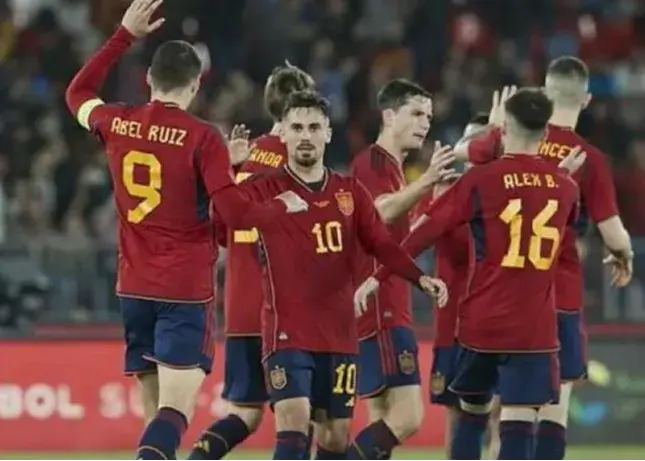 رئال به‌خاطر کوتاهی قد من را رد کرد