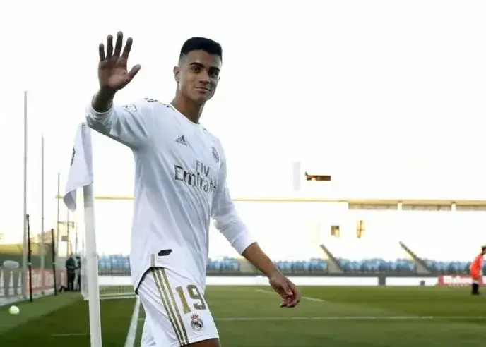 رینیر در مینیرو/ خرید رئال بدون بازی به برزیل برگشت!