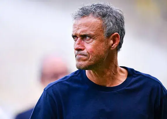 سخت گل زدن به چنین تیم دفاعی‌ای طبیعی است/ انریکه نگران نیست: آرام و مطمئن پیش می‌رویم