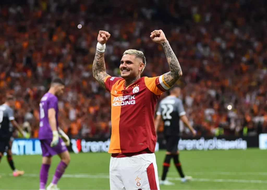 شب خاطره‌انگیز ایکاردی/ بازگشت ستاره محبوب گالاتاسرای با گل