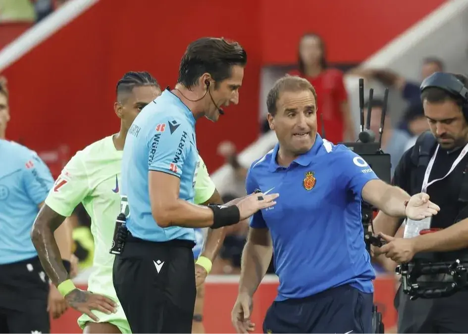 عصبانیت سرمربی مایورکا/ اعتراض به داور: باورم نمی‌شود گل بارسا را گرفت!
