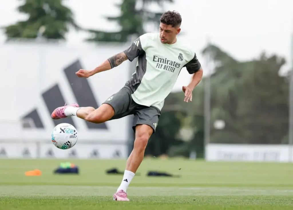 فرزند بامزه فده وارد قلب رئالی‌ها شد/ والورده در خانه خودش بادی‌گارد می‌خواهد! (عکس)‏