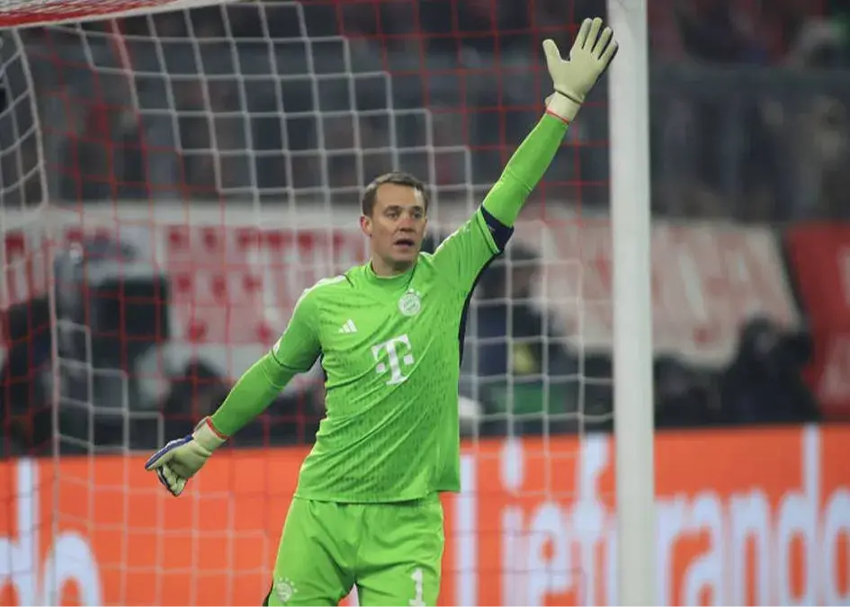 فناوری جدید در بوندسلیگا/ تکنولوژی علیه دست اعتراض معروف نویر!