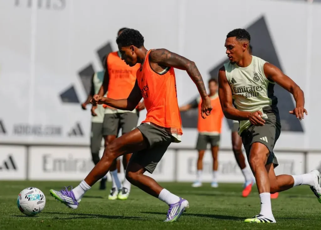 لیورپول، تاتنهام و آینده نامشخص ستاره برزیلی/ رئال باورش نمی‌شود: معضل بزرگی به نام رودریگو!‏